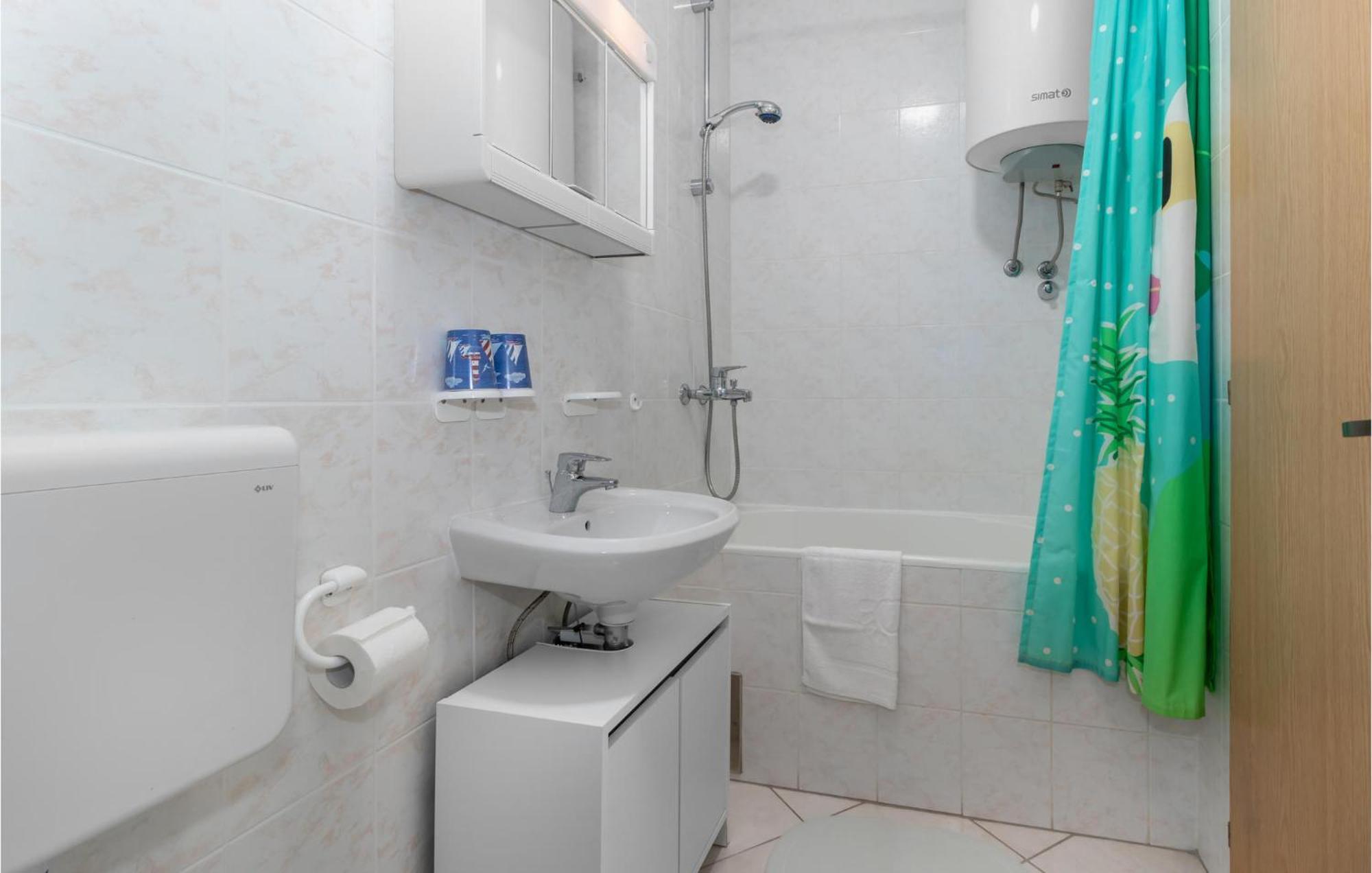 Lovely Apartment In Novi Vinodolski With Wifi Dış mekan fotoğraf